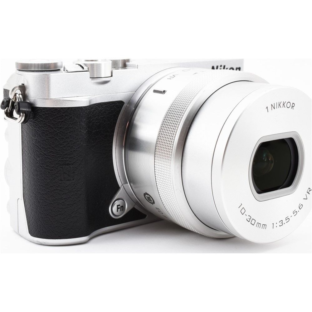 ❤️Wi-Fi機能搭載❤️自撮り❤️Nikon 1 J5 - デジタルカメラ