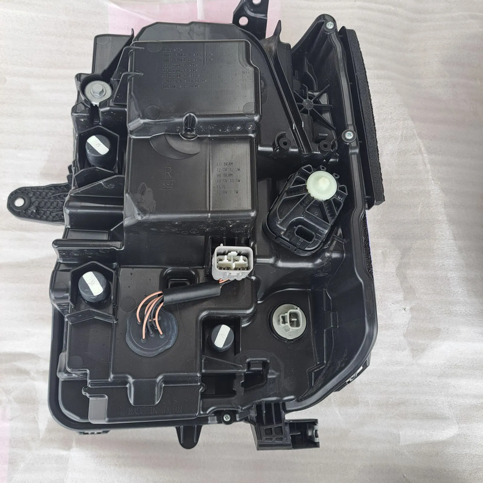 新車外し　DA17V エブリィ　右ヘッドライト 新車取外し品】エブリィワゴン DA17W ヘッドライト 左右 新車