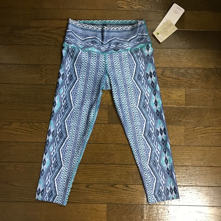Coast柄【新品】inner fire ヨガレギンスカプリ丈 inner fire ヨガレギンスカプリ丈 Coast柄 - メルカリ