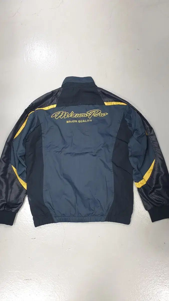 Mizuno Pro ミズノプロ トレーニングトップ L 100 サイズ