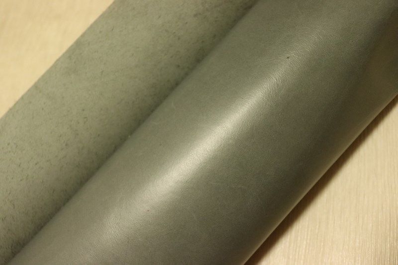 ブルーグレー 237ds クロム革 牛革 イタリア レザー スムース加工 半裁 一枚革 レザークラフト 革 皮 本革 diy 生地 材料