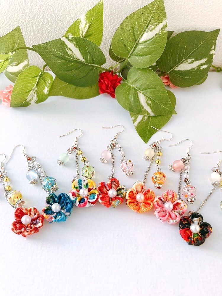 no.686 ブルー　ピアス　イヤリング　和風　つまみ細工　着物 和風ピアス 和風イヤリング つまみ細工 ピアス イヤリング お花