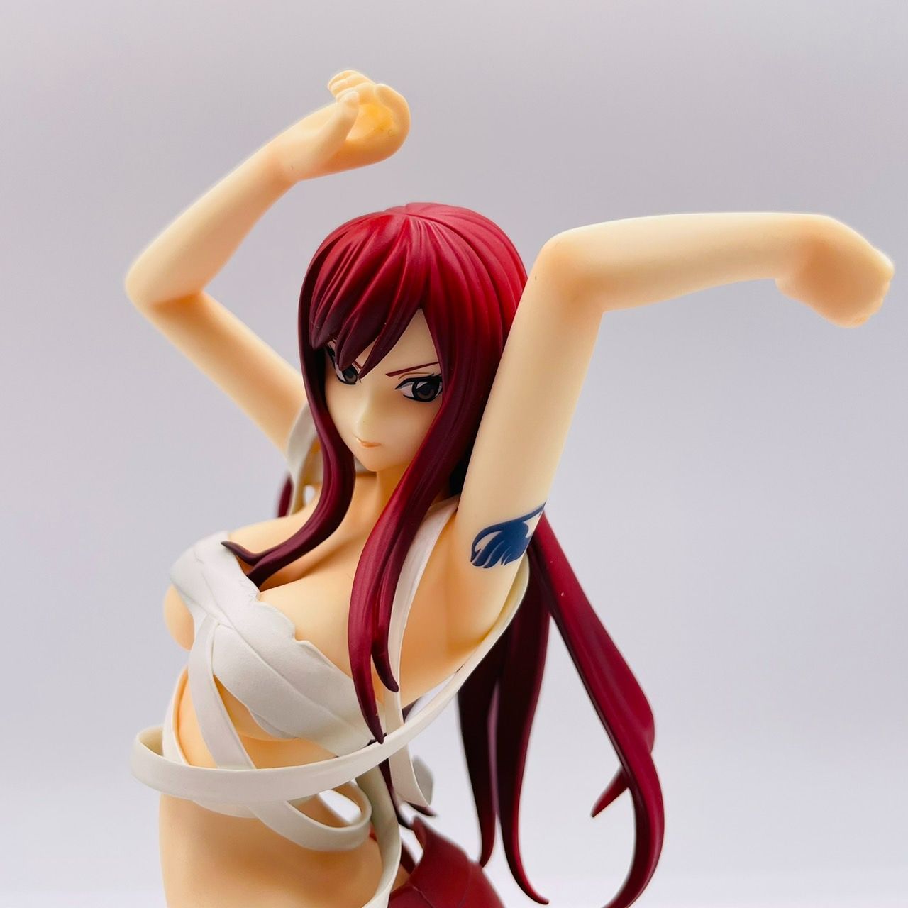 フェアリーテイル エルザ・スカーレット 袴Ver. 1/8 フィギュア