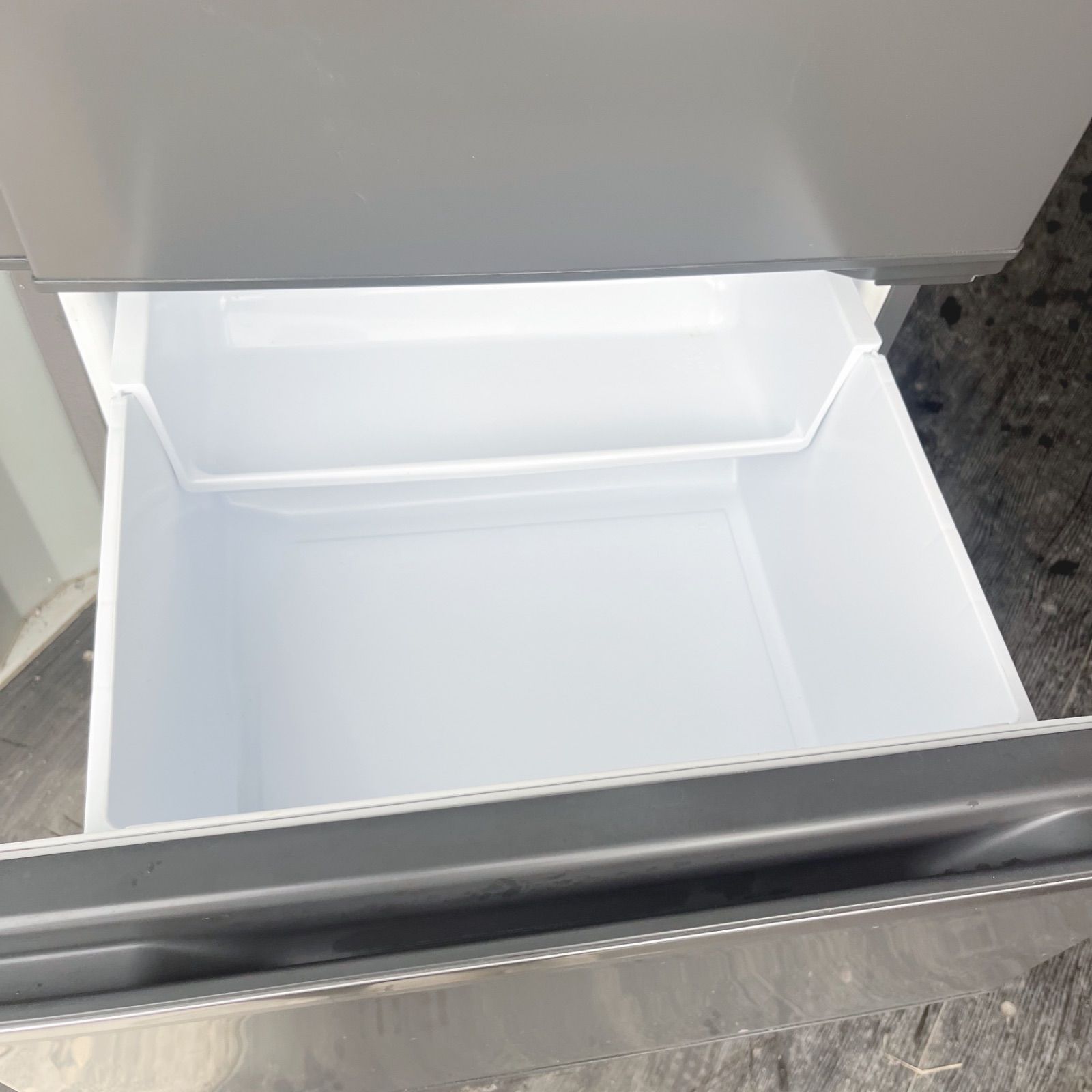 3 三菱マットチャコールおしゃれインテリアスリム3ドア冷蔵庫