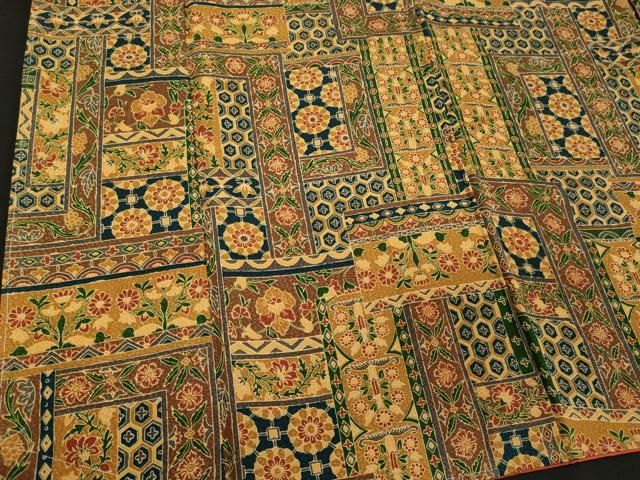 平和屋着物○上質な色無地 色紙草花地紋 ときがら茶色 正絹 逸品