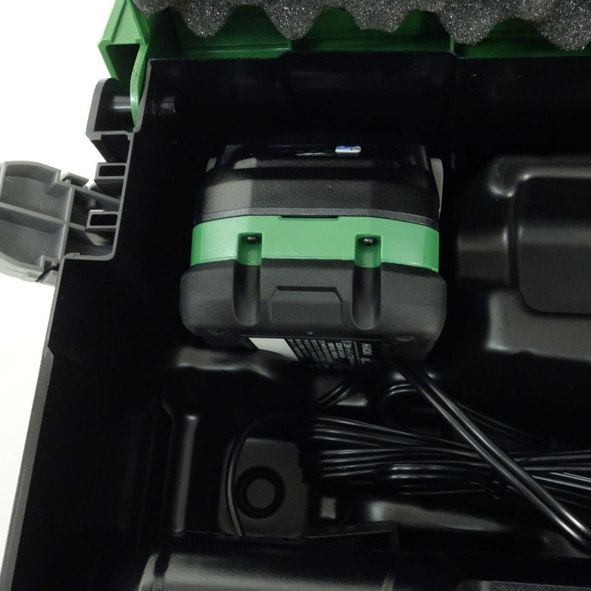 バッテリー 充電器