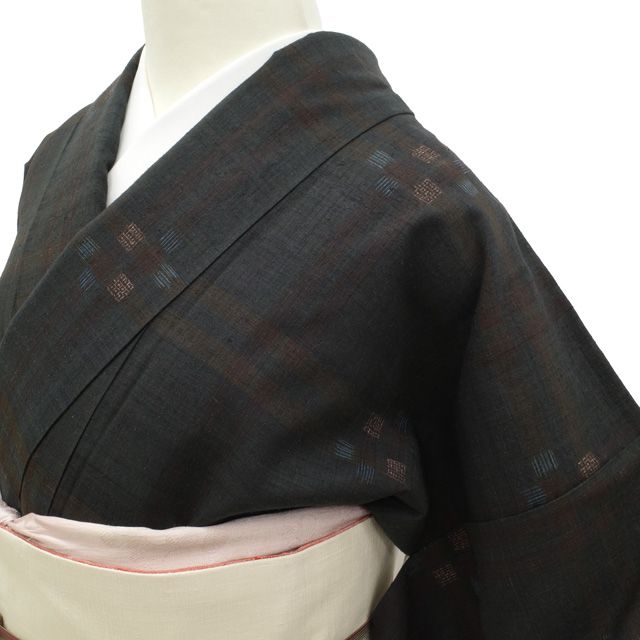 新品 結城紬 着尺 正絹 飛び柄 駒 亀甲 ぼかし 着物 呉服 伝統工芸品 中古】 要無形文化財 本場結城紬 袷 着物 リサイクル 正絹 地機