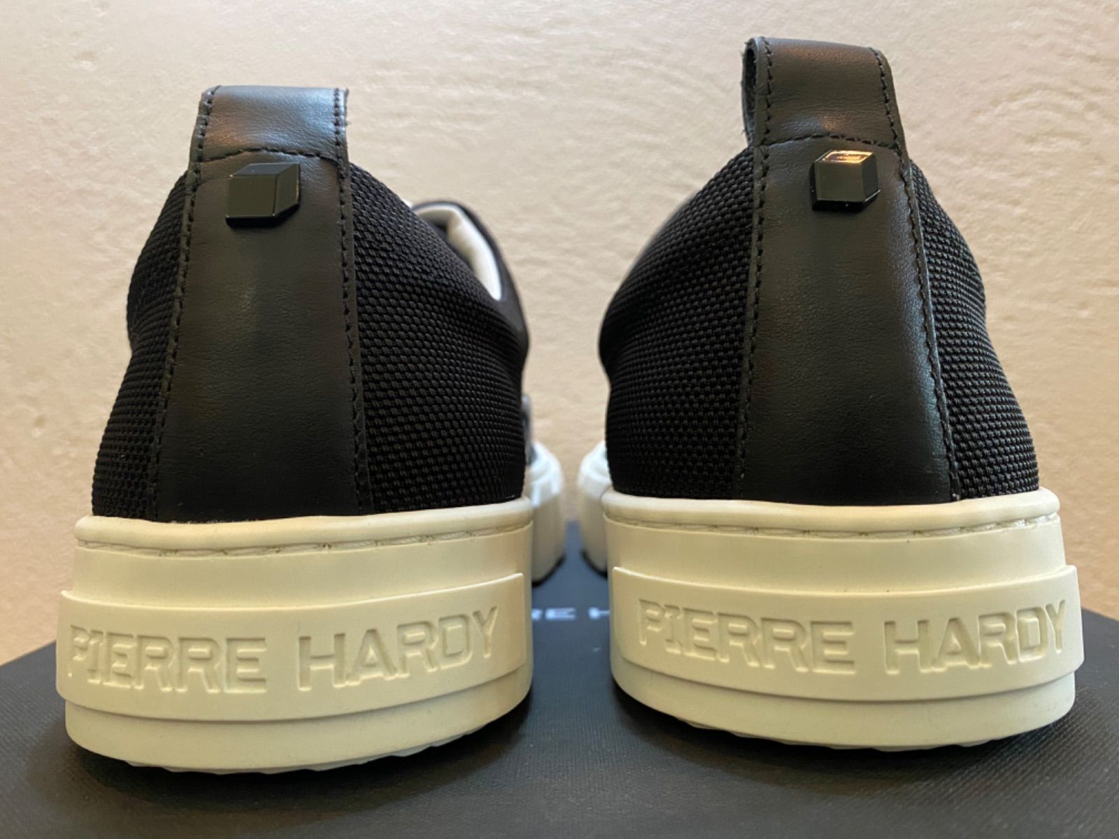 新品 PIERRE HARDY キューブ柄 キャンバス レースアップスニーカー