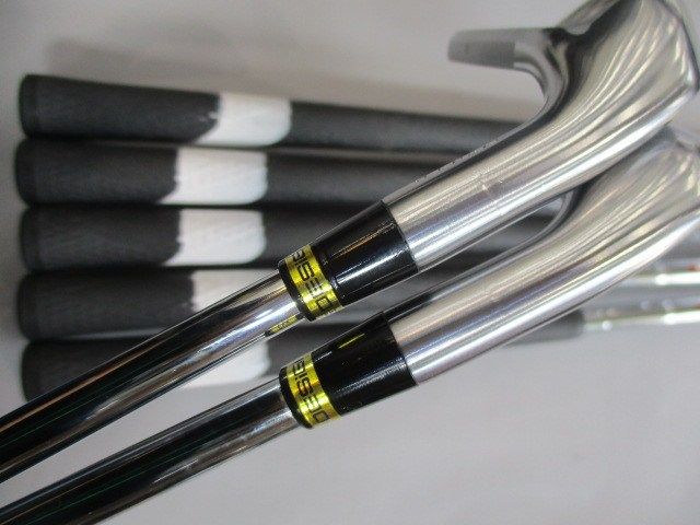 アイアン ドゥーカス RELOADED+ NEO SILVER/N.S.PRO MODUS3 TOUR