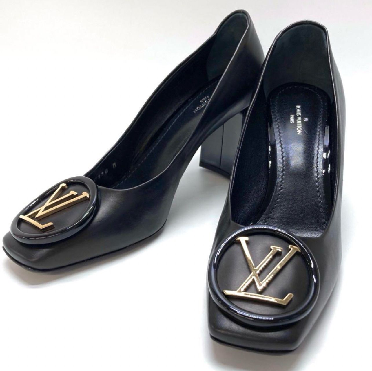 ルイヴィトンマドレーヌ・ライン パンプスブラックLVサークルスクエアトゥ