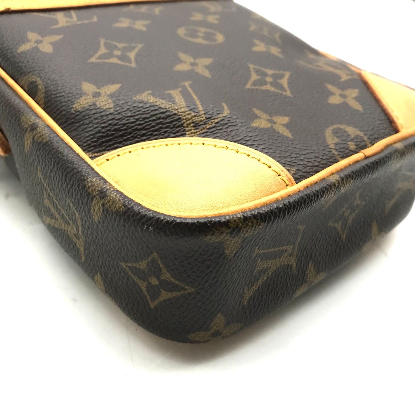 LOUIS VUITTON ルイヴィトン モノグラム ダヌーブ ショルダー バッグ 