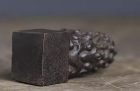 鉄器 獅子 文鎮 置物 机頭小喜獅子 中国式古典 装飾品 工芸品 美術品 鉄器 獅子 文鎮 置物 机頭小喜獅子 中国式古典 装飾品 工芸品