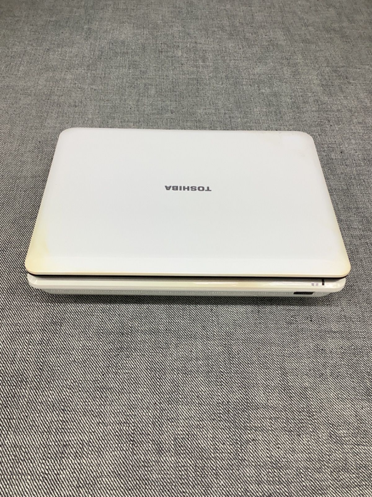 W NY24073114 ≪中古品≫ TOSHIBA REGZA ポータブルDVD