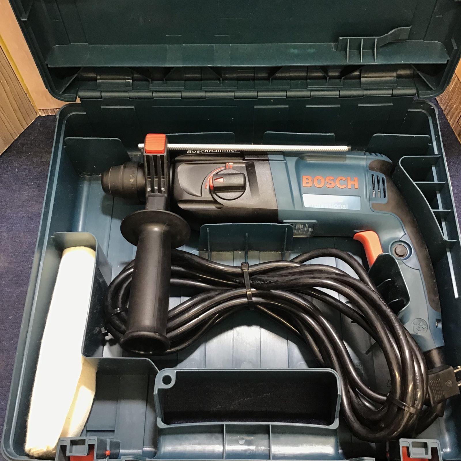 SALE，人気セール ★ボッシュ(BOSCH) ハンマドリル GBH2-23E【八潮店】 自転車用工具セット