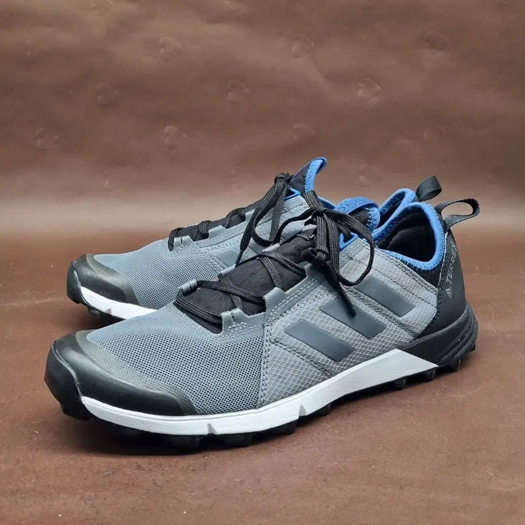 adidas アディダス アグラビック スニーカー 260_