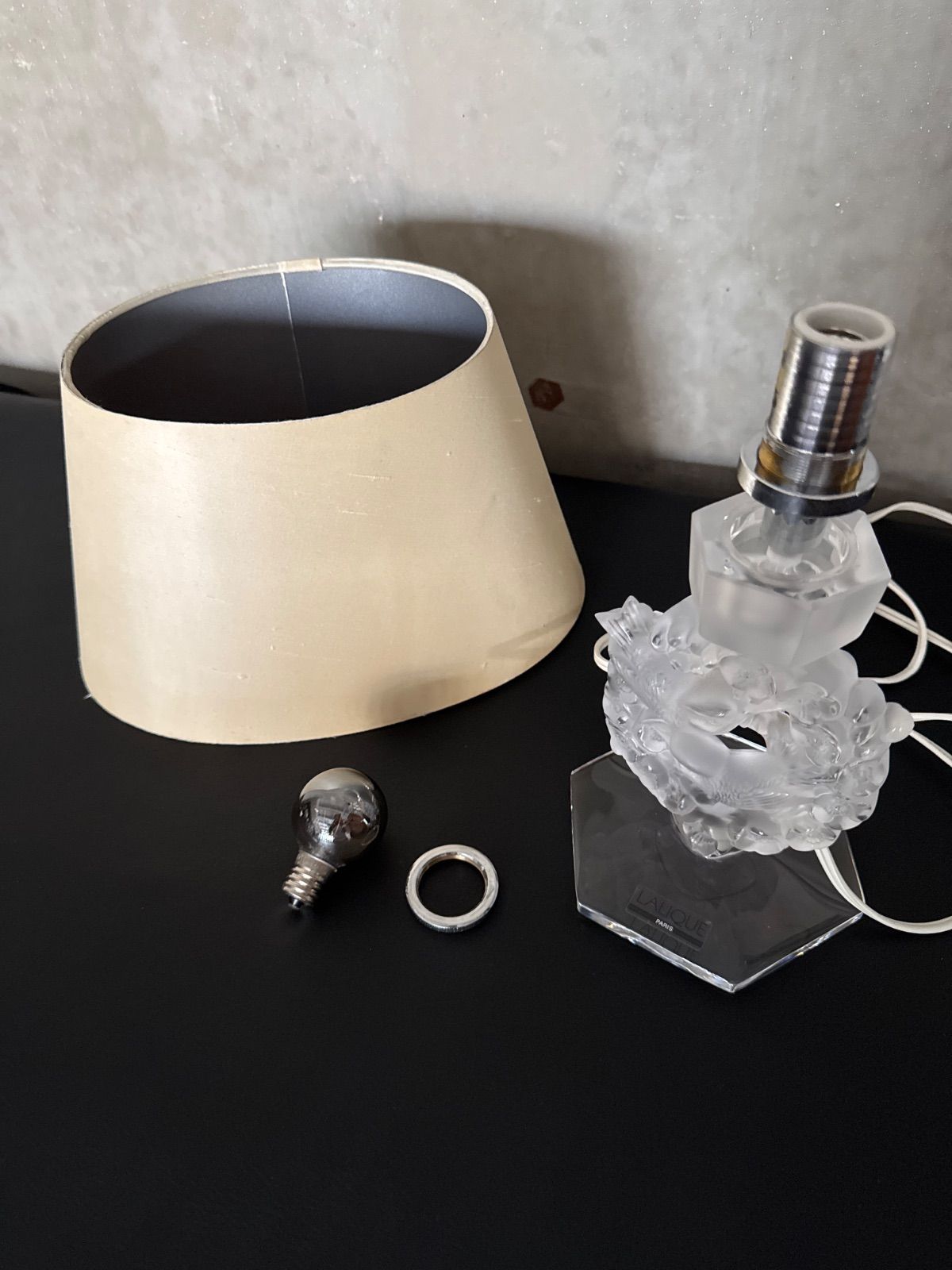 ○激レア LALIQUE Mésanges ラリック クリスタル テーブルランプ suke 様専用！LALIQUE ラリック 「Mesangeメザンジュ」クリスタル