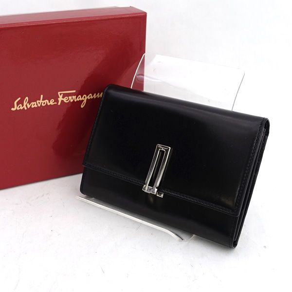 Salvatore Ferragamo / サルヴァトーレフェラガモ ■二つ折り財布 レディース レザー ブラック 【財布/サイフ/ウォレット/wallet/コイン】 ブランド【】