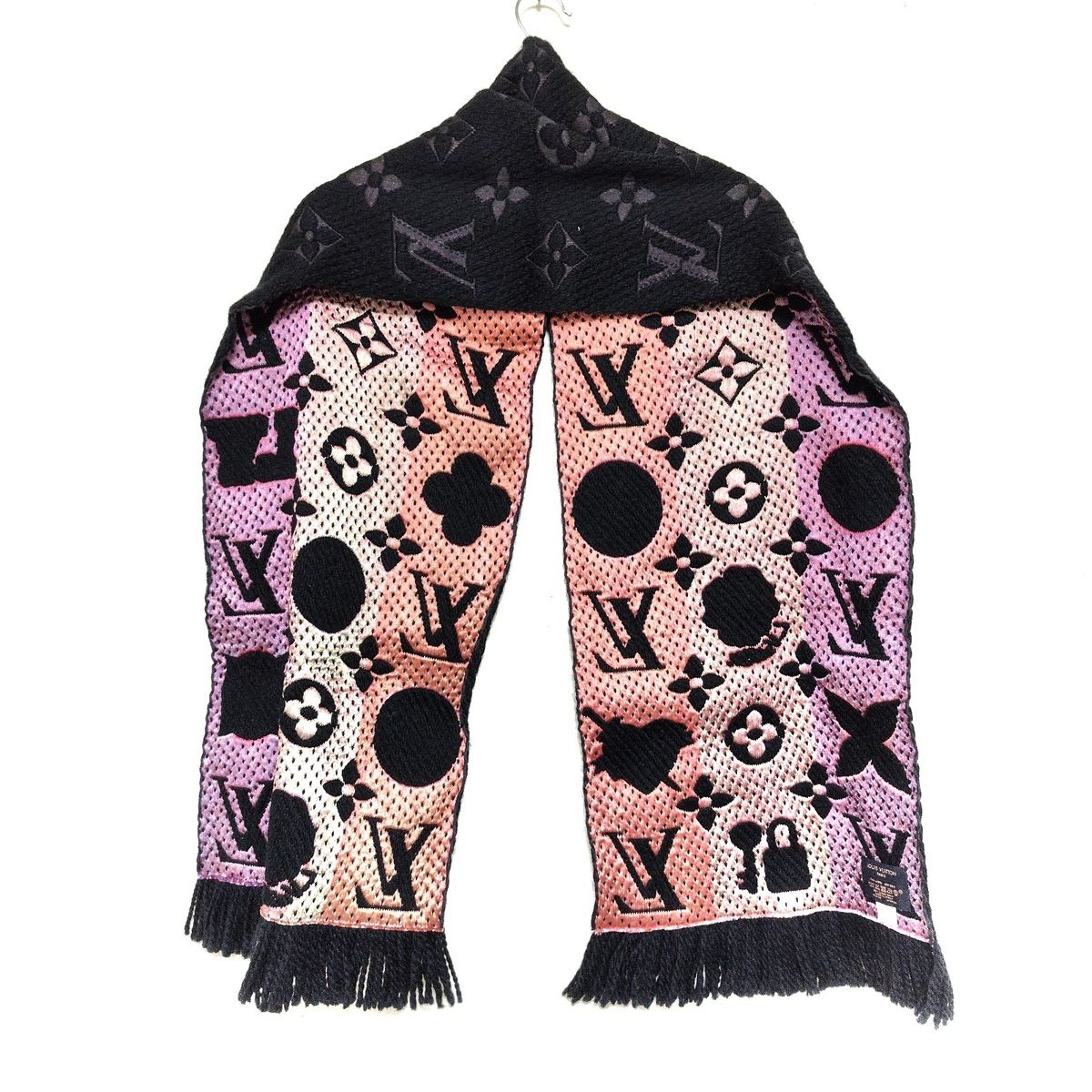 LOUIS VUITTON(ルイヴィトン) マフラー エシャルプ・ロゴマニア