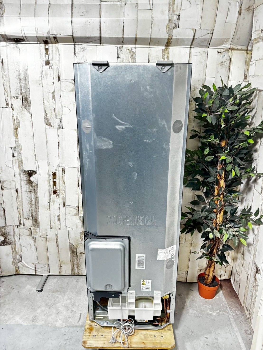 2020年製】 SHARP シャープ SJ-D23E-S ノンフロン冷凍冷蔵庫 225L 2