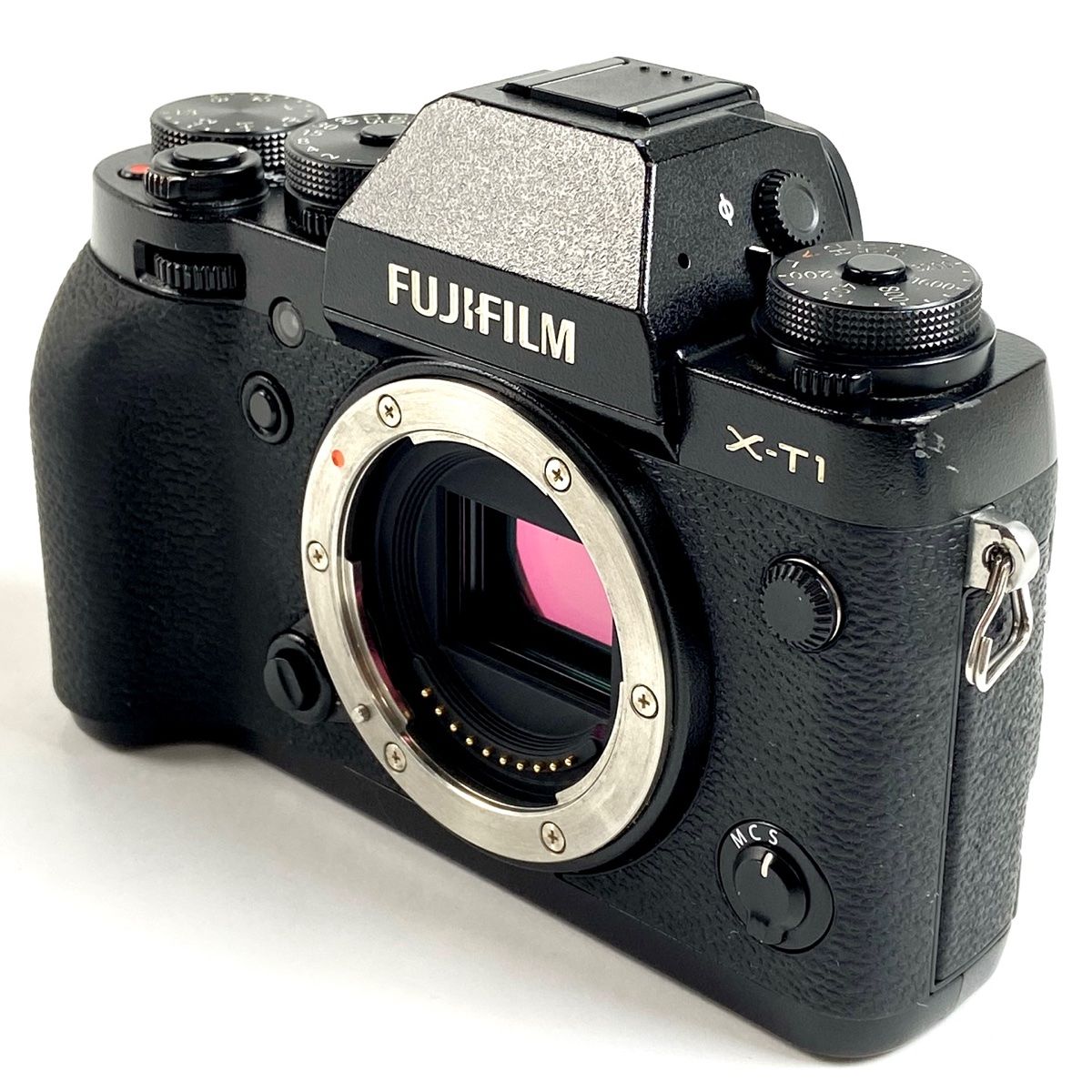 富士フイルム、「X-T1」に重厚感があるグラファイトシルバーを追加 