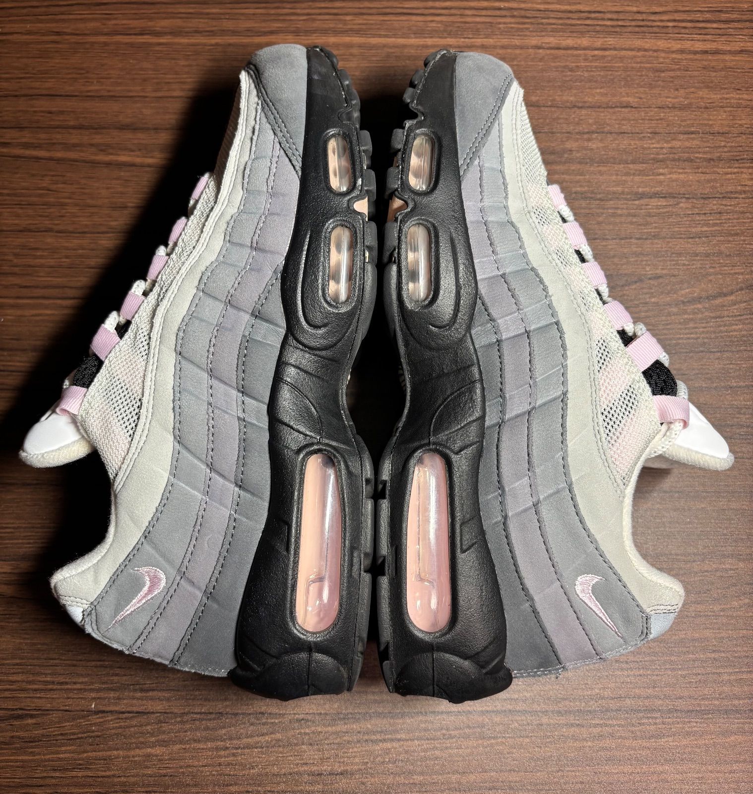 ナイキ エアマックス95 ガンスモーク/ピンクフォーム 中古品size25.0㎝ ナイキ エアマックス95 ガンスモーク/ピンクフォーム 中古品