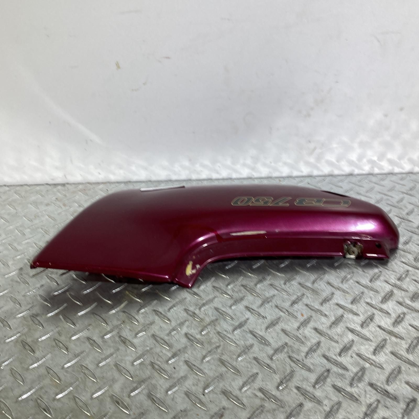 RC42 サイドカバー
