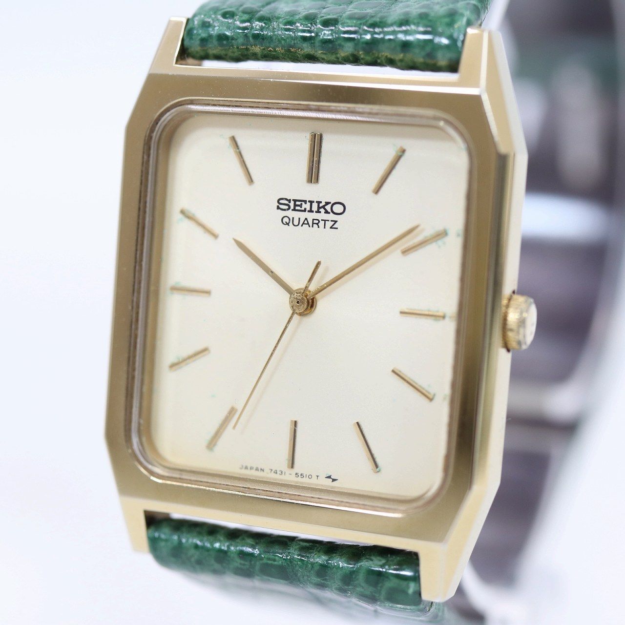 SEIKO ゴールド スクエアクォーツ時計　エッセンシャルズ 新品】SEIKO/セイコー エッセンシャル スクエア クォーツ