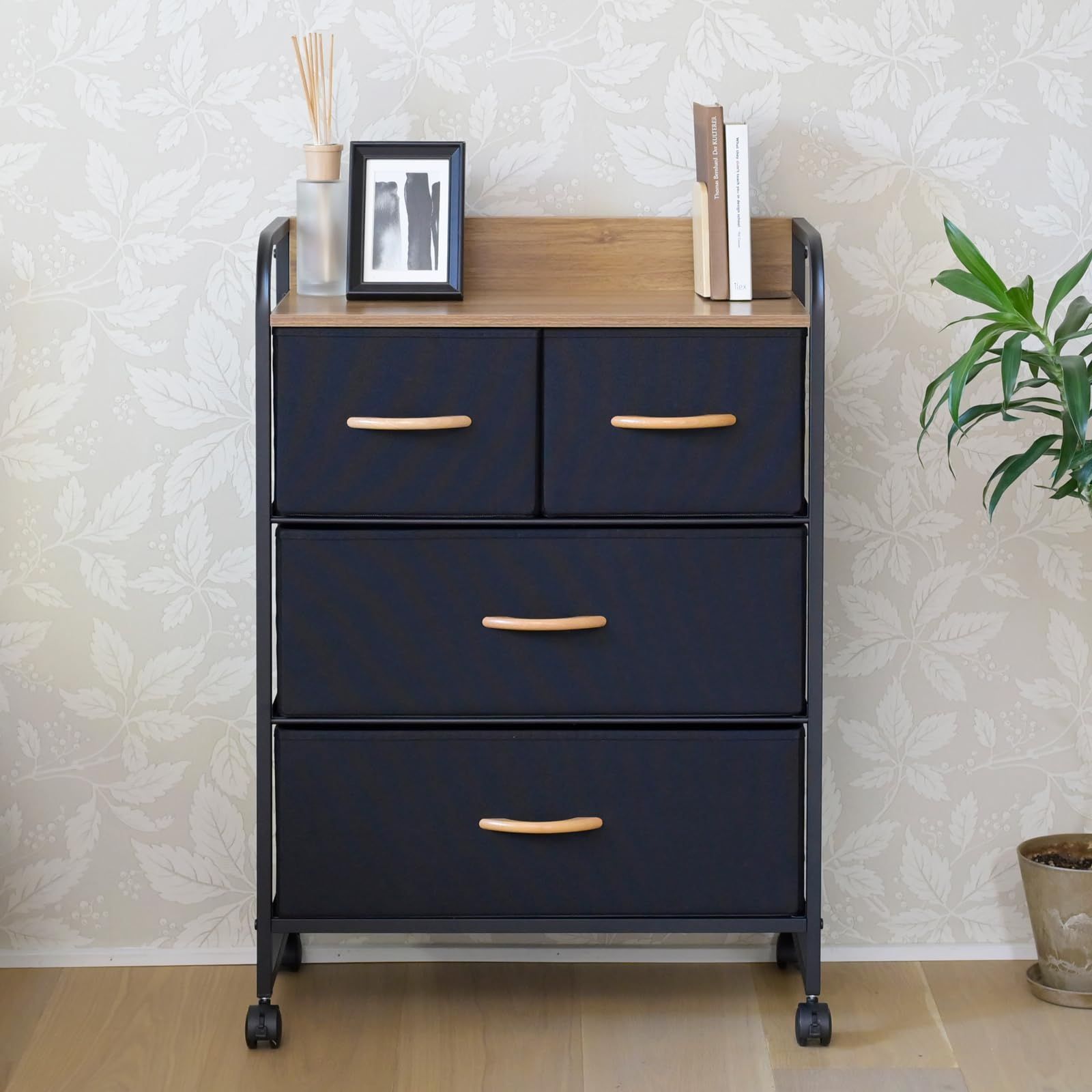 LEE-MAN-FONG（李 曼峰）、森の獣と花、希少な額装用画集 斎藤 清