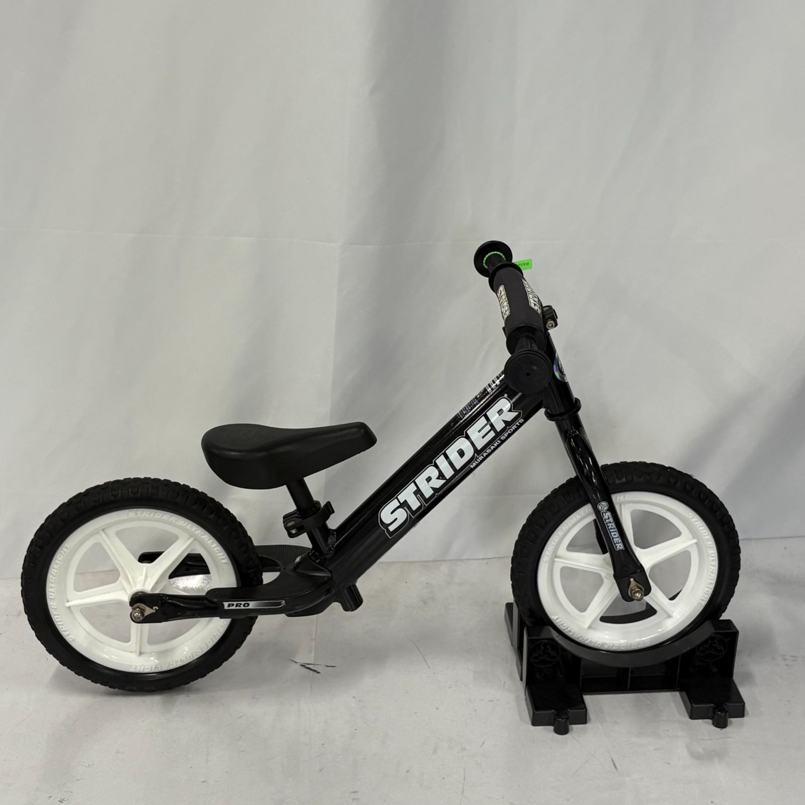ストライダ　プロ　strider pro ランバイク 黒色　ブラック ストライダープロ – strider