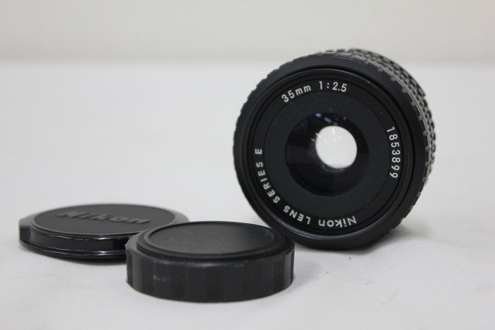 品 ニコン Nikon SERIES E 35mm F2.5 前後キャップ付き レンズ e2972