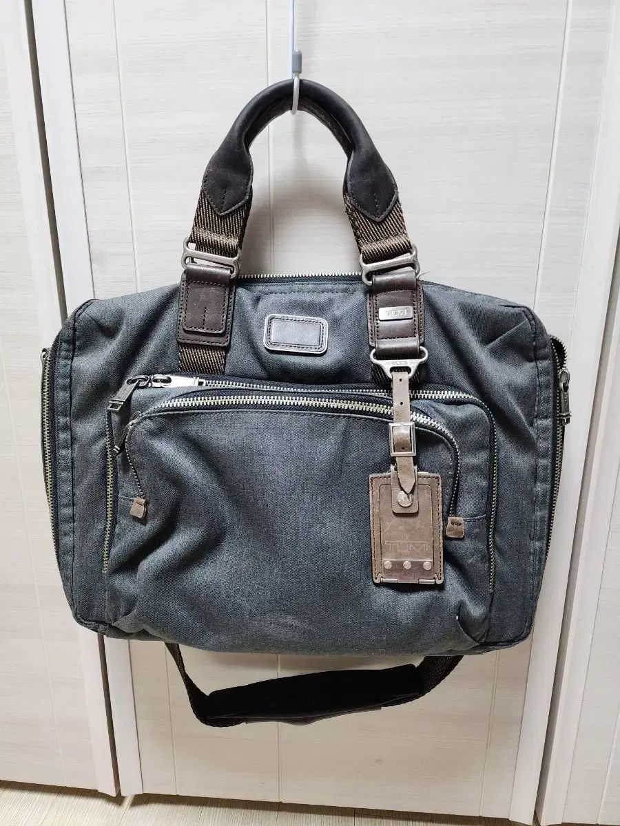 正規品 Tumi トゥミ tumi アルファブラボー ブリーフ ブリーフケース クロス