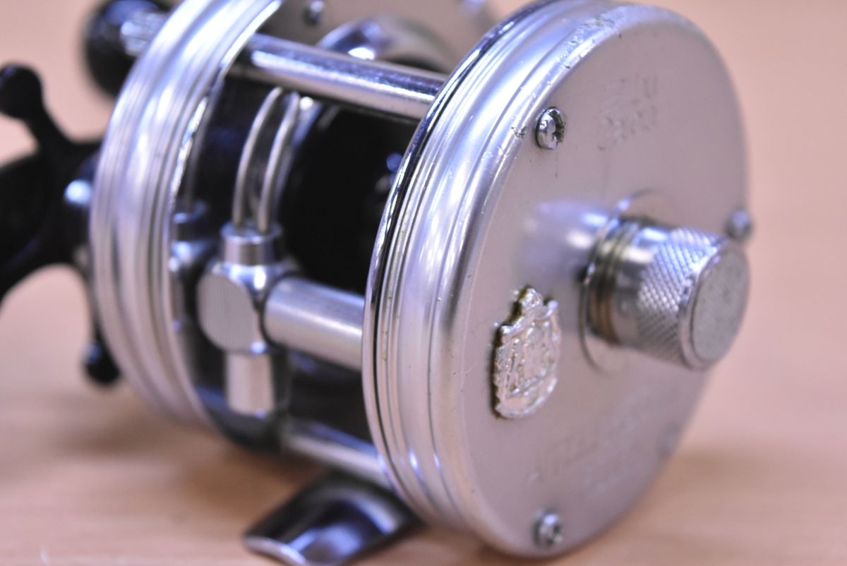 アブガルシア アンバサダー 4500CS 右 040004 Abu Garcia Ambassadeur