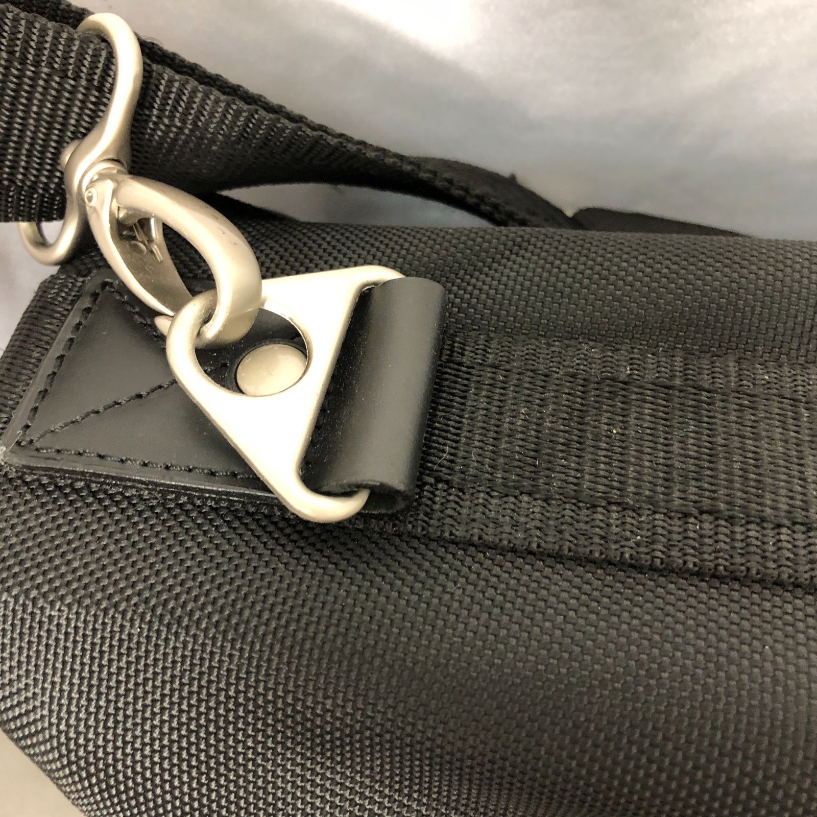 ガーメントバッグ