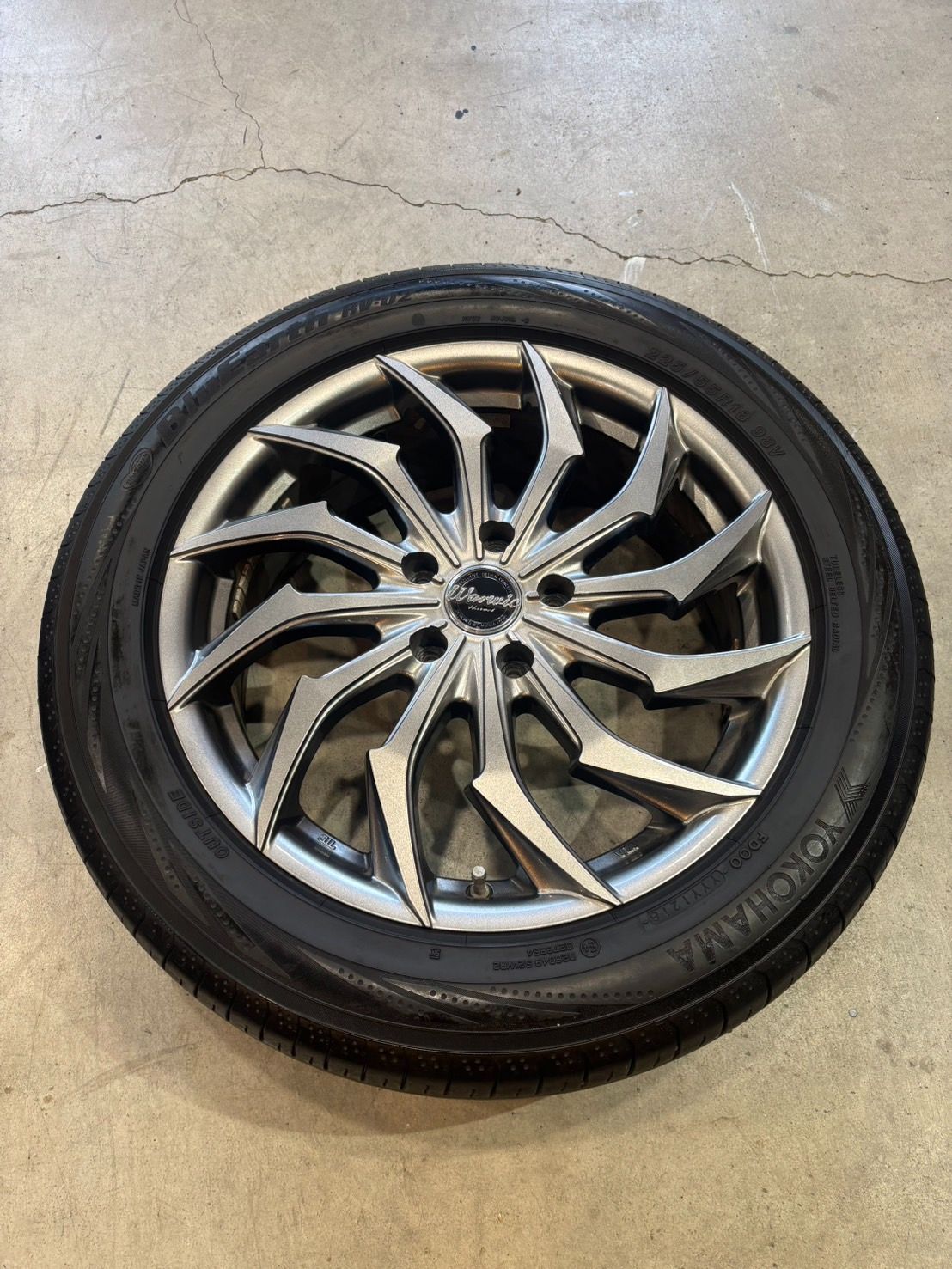 ⑨ デリカD5 社外18インチアルミホイール みです❗ TRITUETUBI_COM