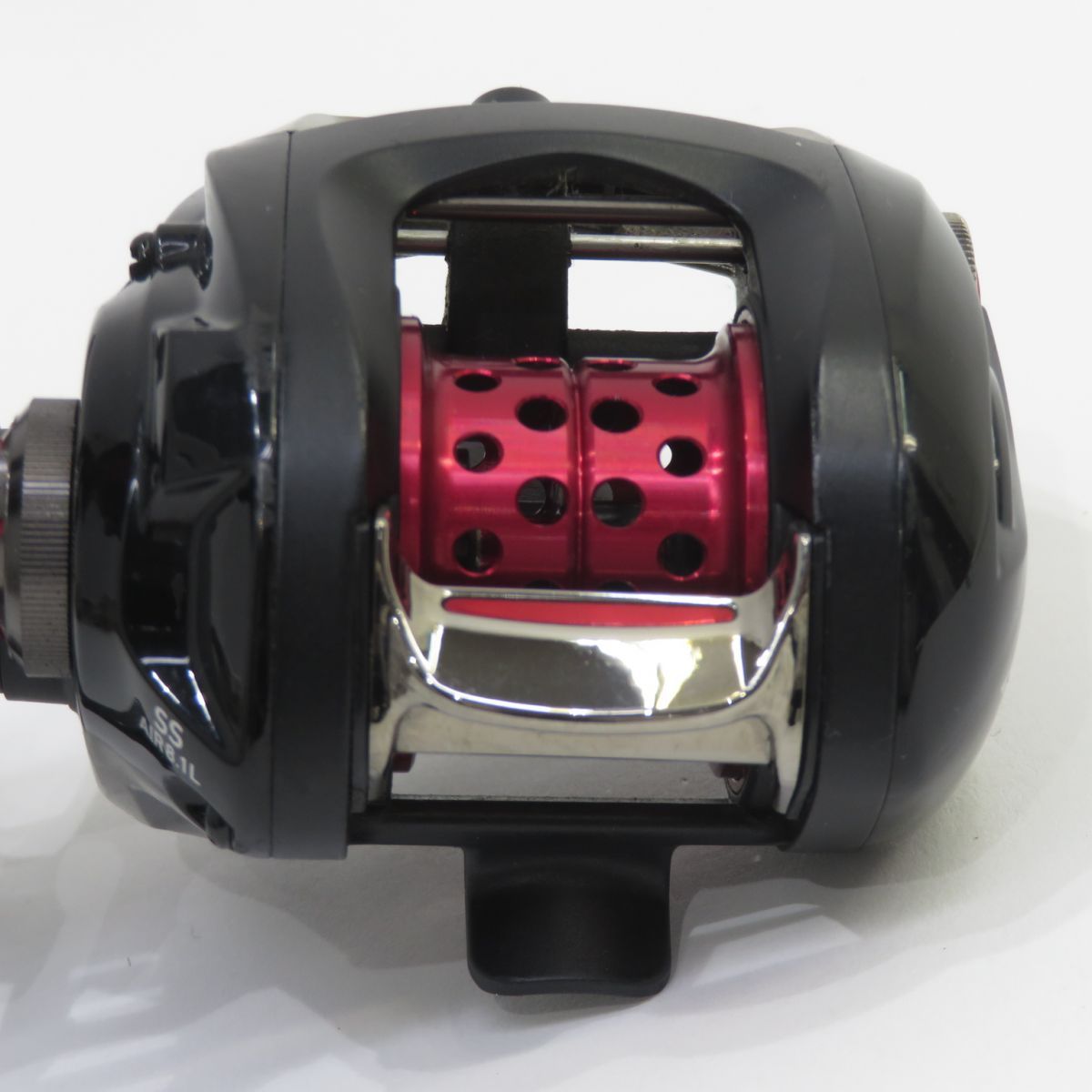 DAIWA ダイワ SS AIR 8.1L 左ハンドル ベイトリール 本体のみ ※中古