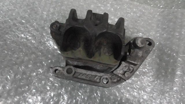 CB400 SUPER FOUR NC31-1030xxx の Fキャリパー 左 1757636793