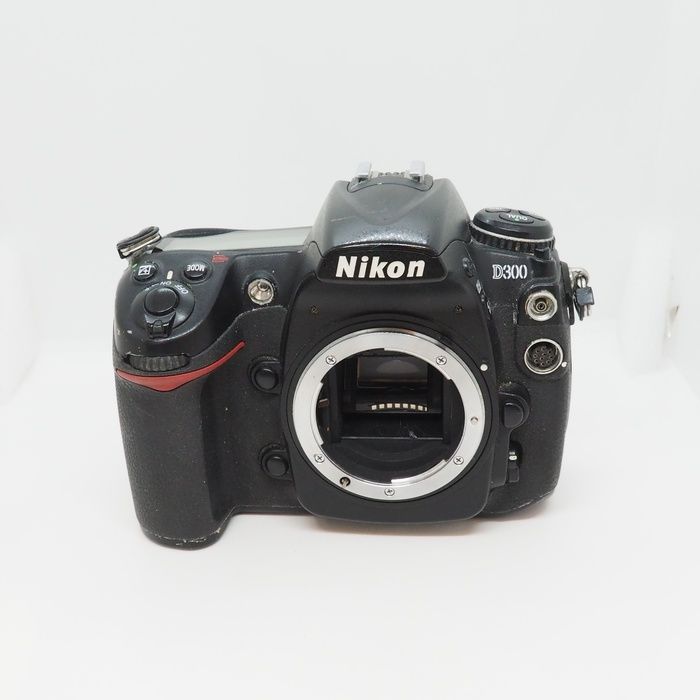 ニコン Nikon D300 ボデイ