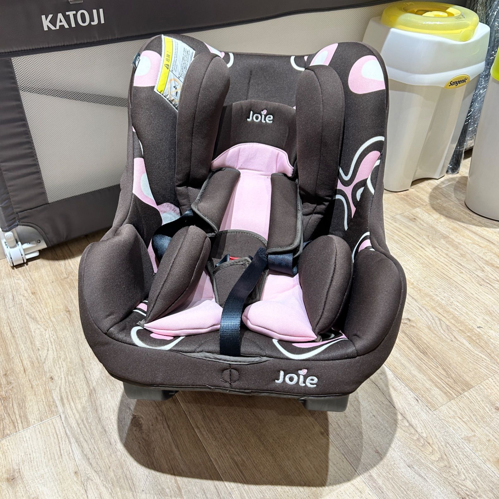 Joie チャイルドシート チルト（ブラウン）」について｜カトージ