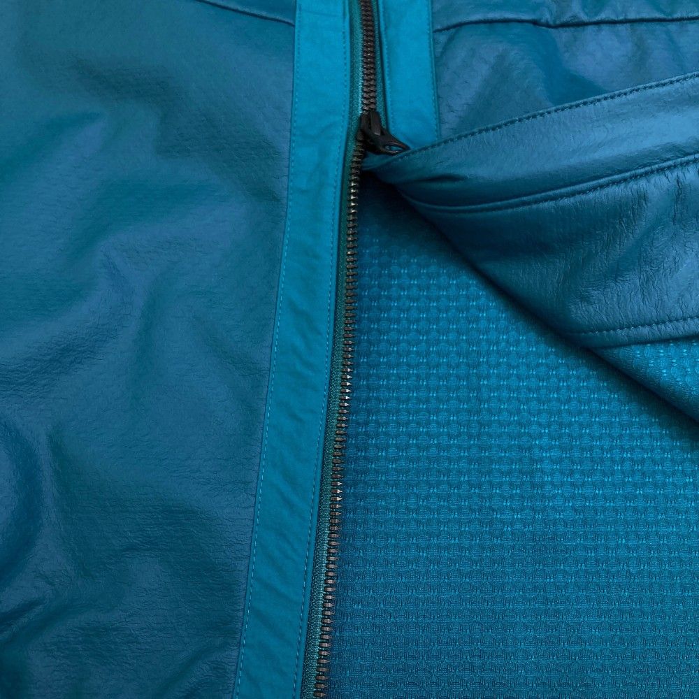 サイズ：XL OAKLEY オークリー  切替ジャケット  ブルー系 [240101435453] ゴルフウェア メンズ ストスト サイズ：XL OAKLEY オークリー 切替ジャケット ブルー系