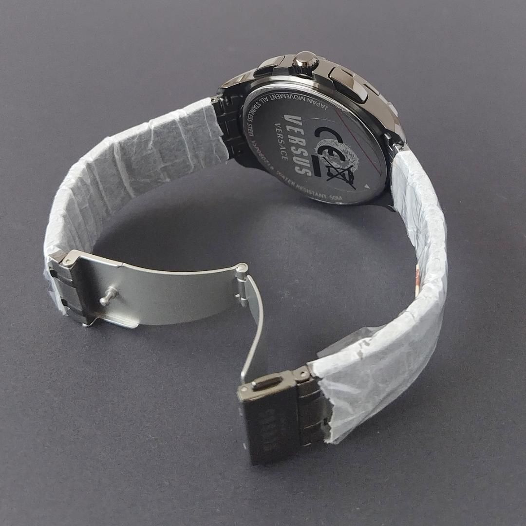 ブラック/ガンメタル新品VERSUS VERSACEかっこいいメンズ腕時計 箱付