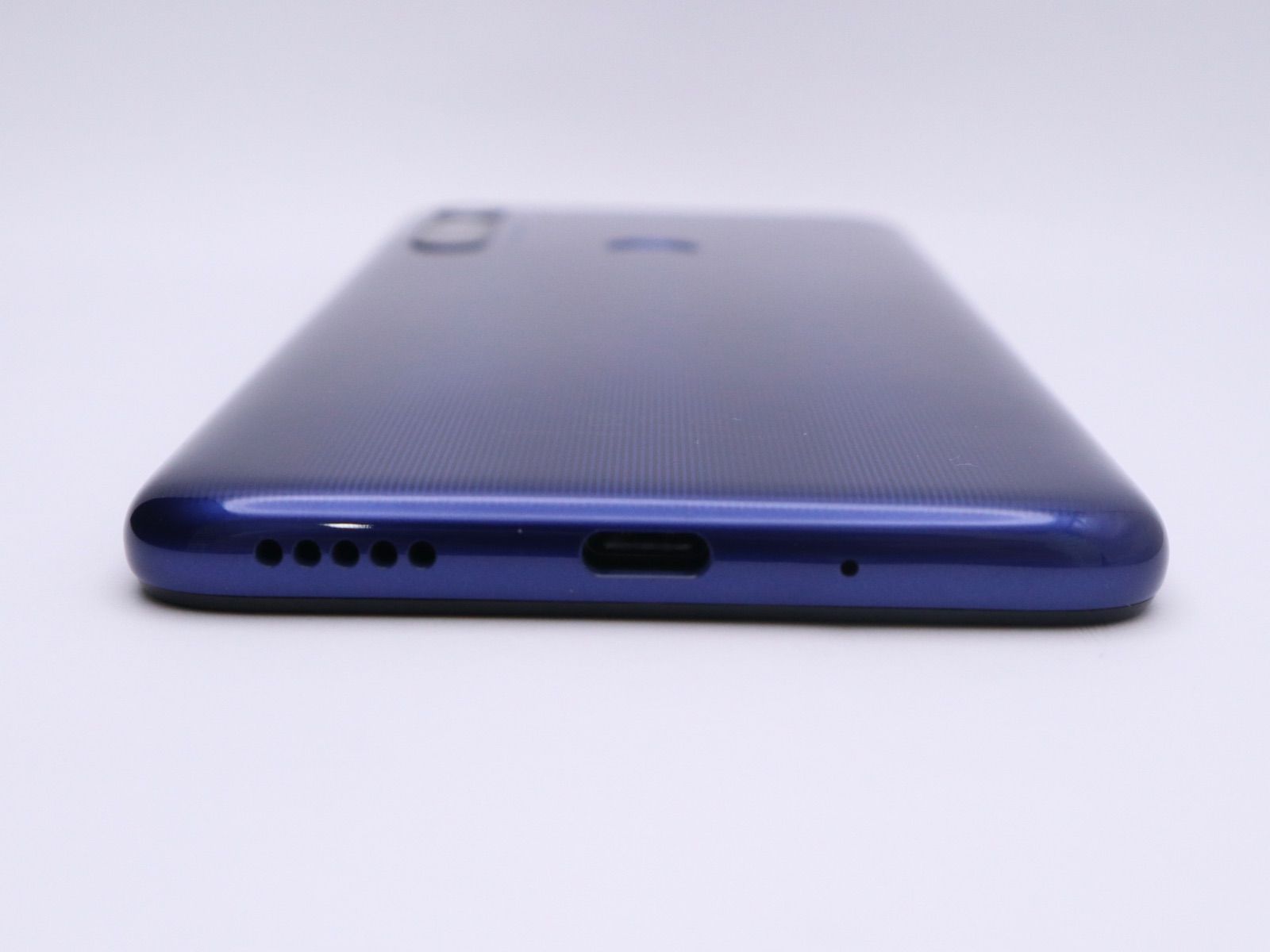 中古美品】SIMフリー Motorola moto g8 XT2045-6 64GB ノイエ