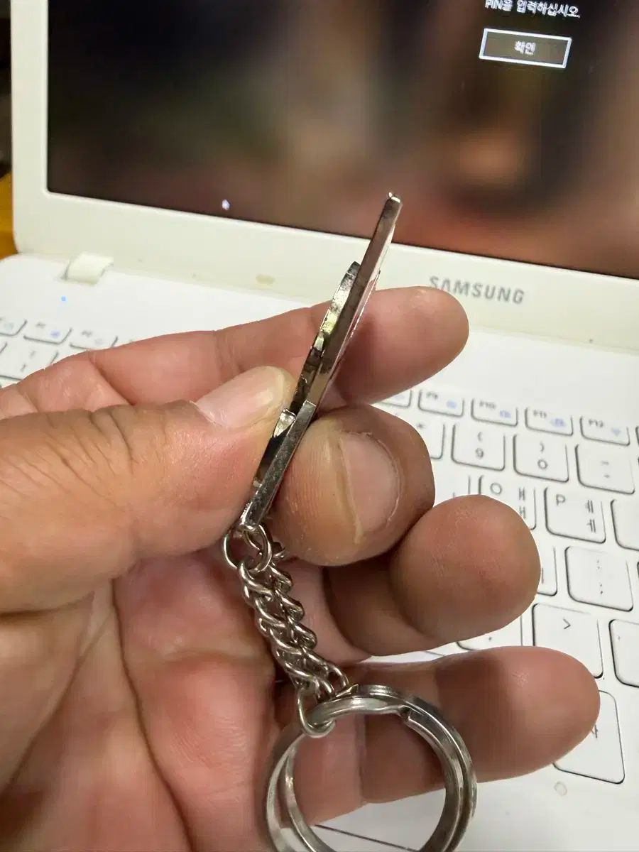 エンブレム キーホルダー