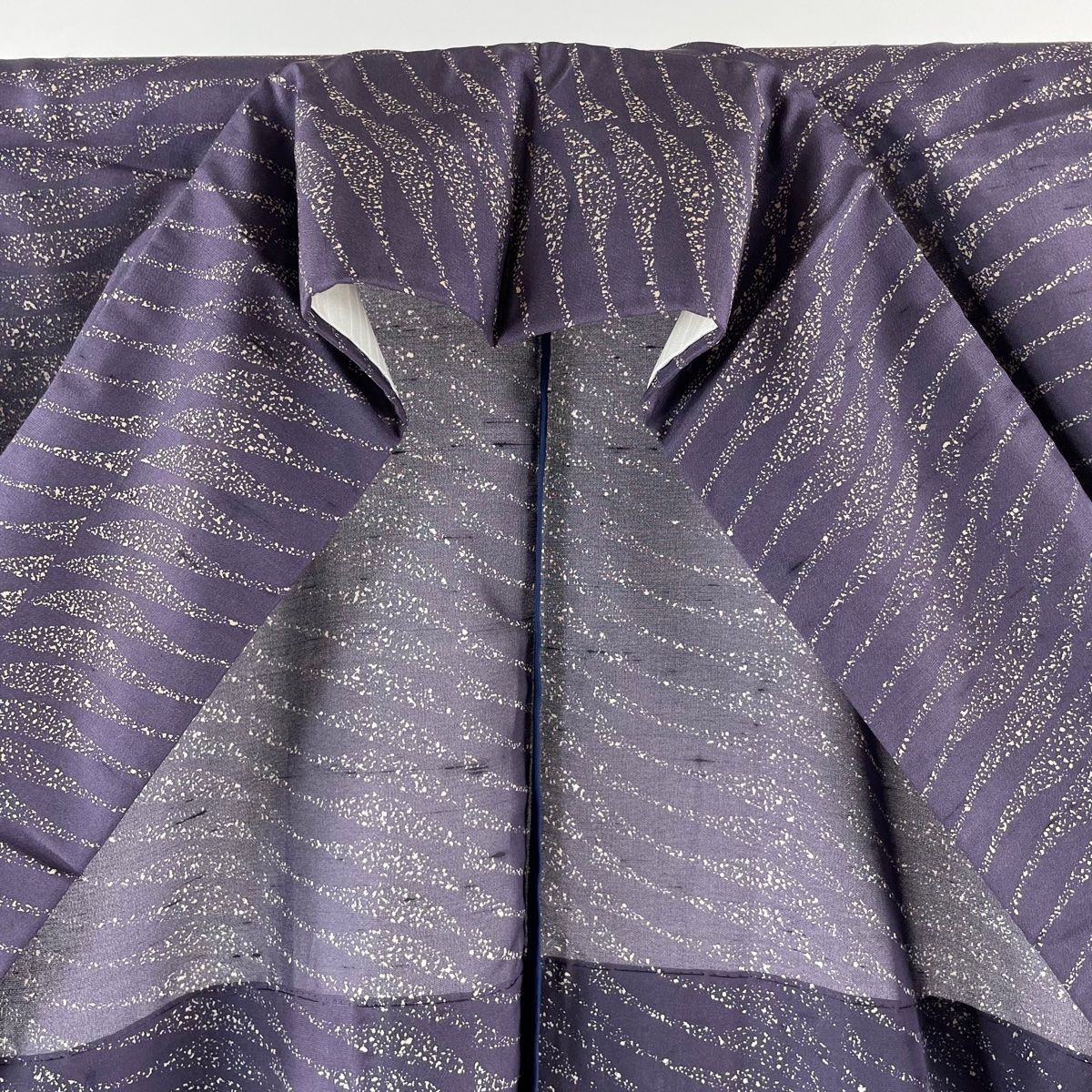小紋 身丈152.5cm 裄丈63cm S 薄物 牛首紬地 夏紬 落款 幾何学 紫 正絹  