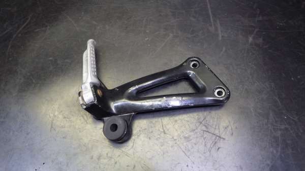 スズキ バンディット250 GJ77A タンデムステップ右 S165-60