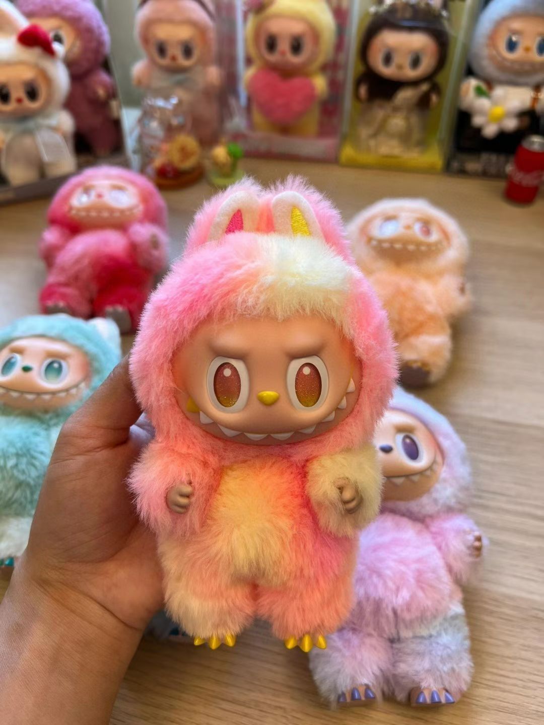 8LOOM 大量出品※バラ売り可※DVD・ぬいぐるみ・キーホルダー・アクスタ等 8LOOM 大量出品※バラ売り可※DVD・ぬいぐるみ・キーホルダー