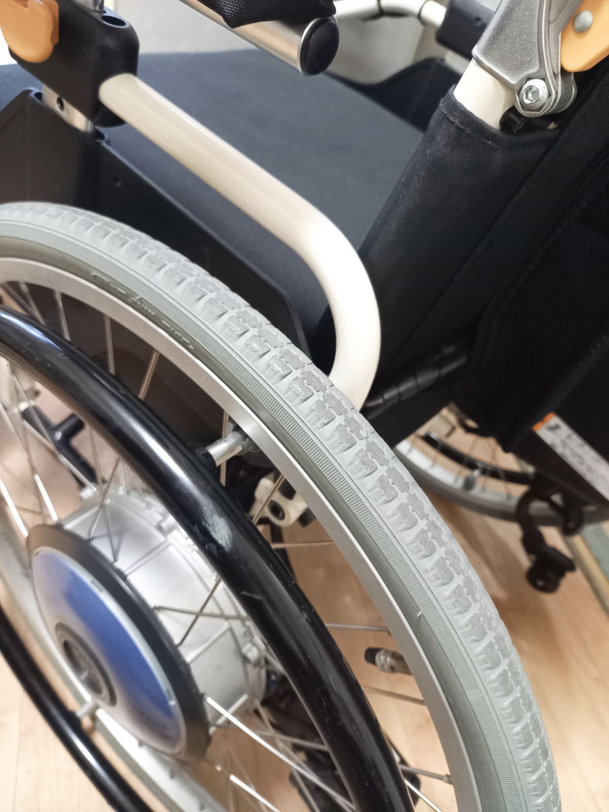 マツナガ多機能車椅子＋ヤマハ電動車輪＋バッテリー２個＋バッテリー充電器