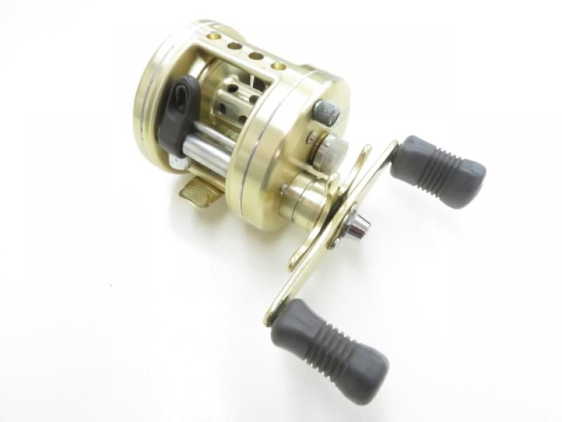 シマノ 96カルカッタ 201XT (03-8302150022) - メルカリ