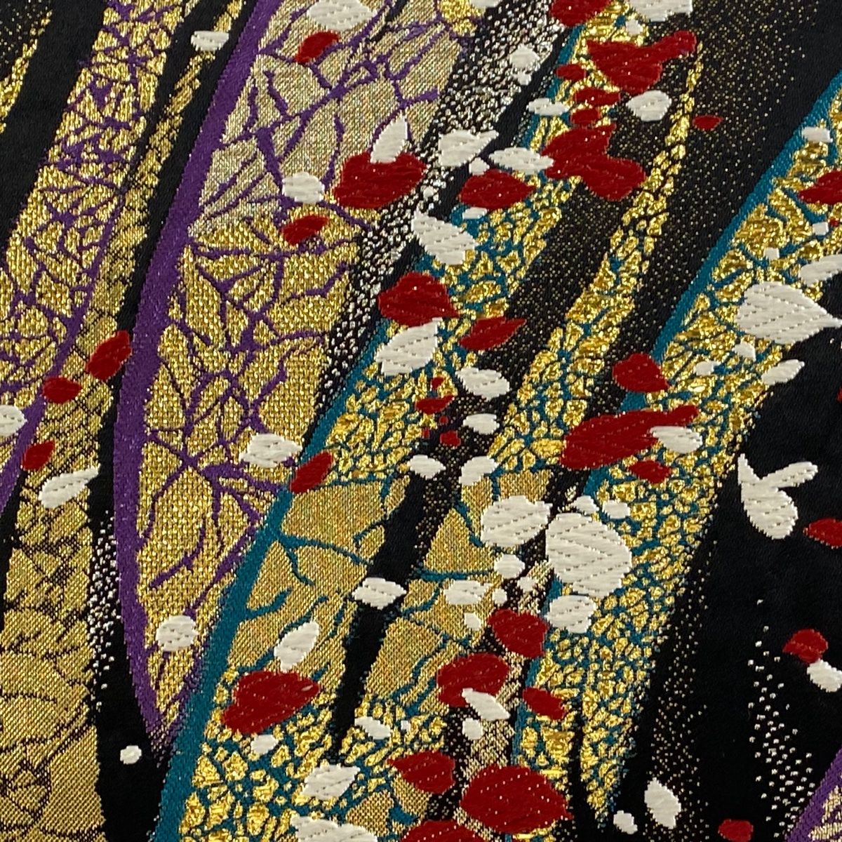 袋帯 秀品 振袖向き 幾何学 花びら 金銀糸 箔 黒 六通 正絹