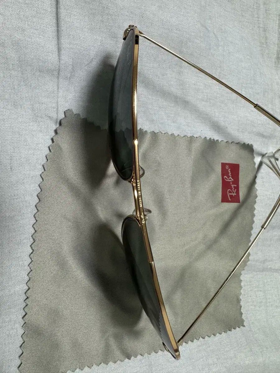 Ray-Ban