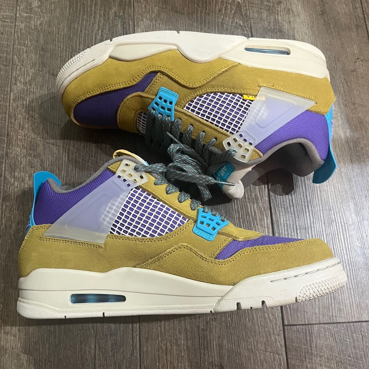 UNION LA × NIKE AIR JORDAN 4 RETRO 